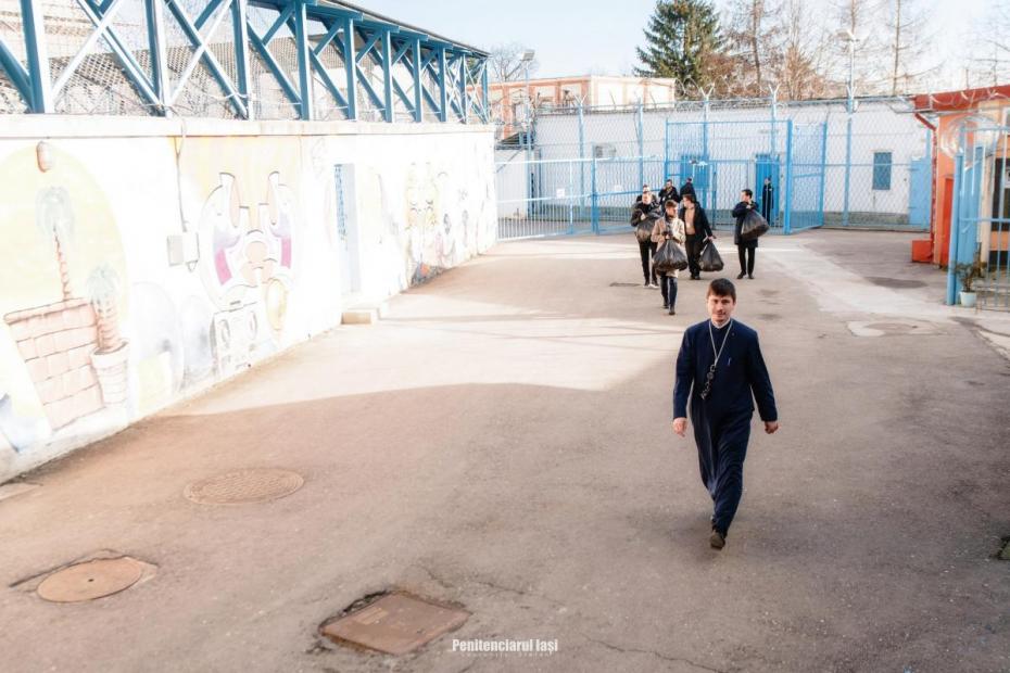 Persoanele private de libertate din Penitenciarul Iași, vizitate de PS Nichifor Botoșăneanul / Foto: Laurențiu Șteffan, Penitenciarul Iași