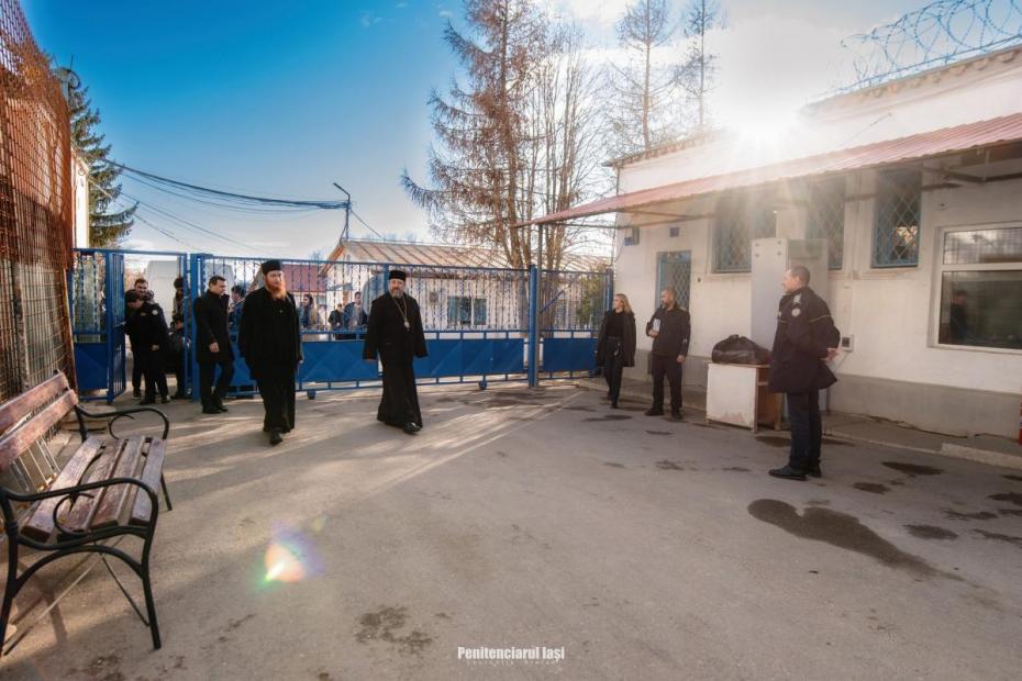Persoanele private de libertate din Penitenciarul Iași, vizitate de PS Nichifor Botoșăneanul / Foto: Laurențiu Șteffan, Penitenciarul Iași